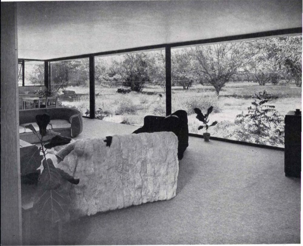 House in California, California. Designed by Raphael S. Soriano. Dexterous handl