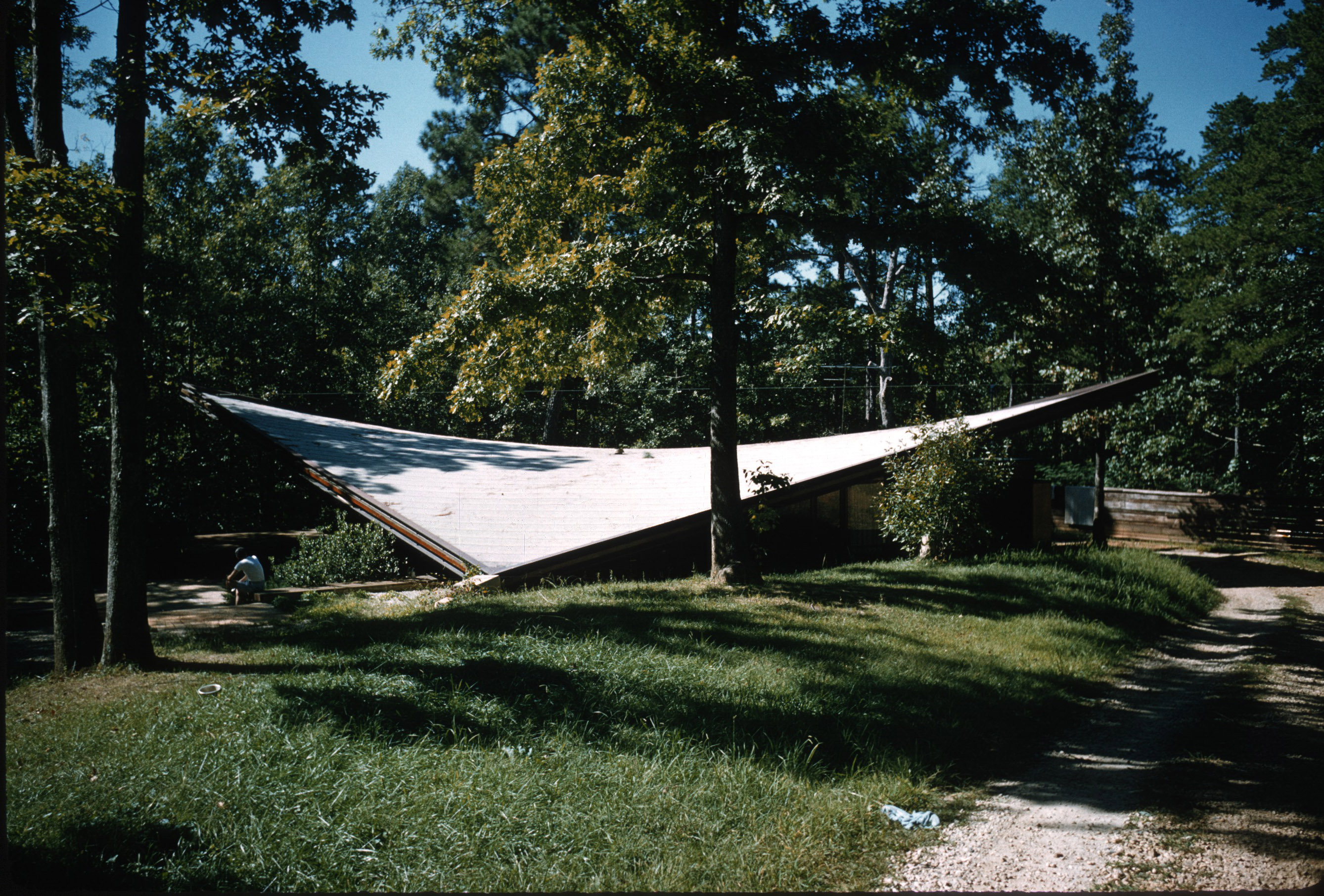 Professor Emeritus of Architecture Eduardo Catalano dies at age 92