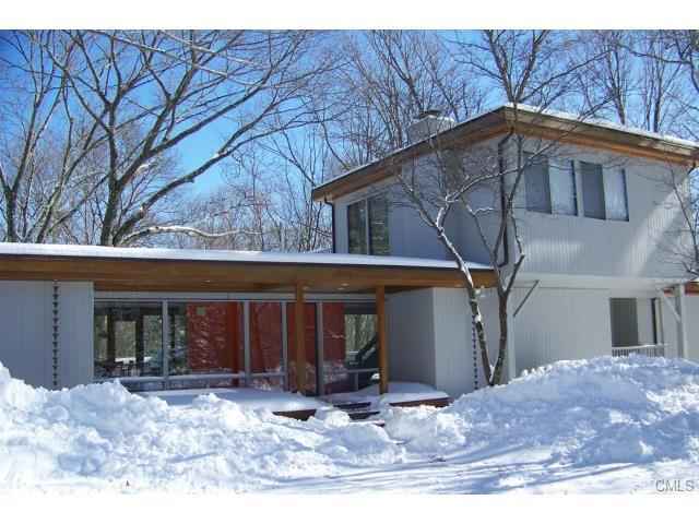 Photo of property at 84 Old Kingdom Rd, Wilton, CT 06897
