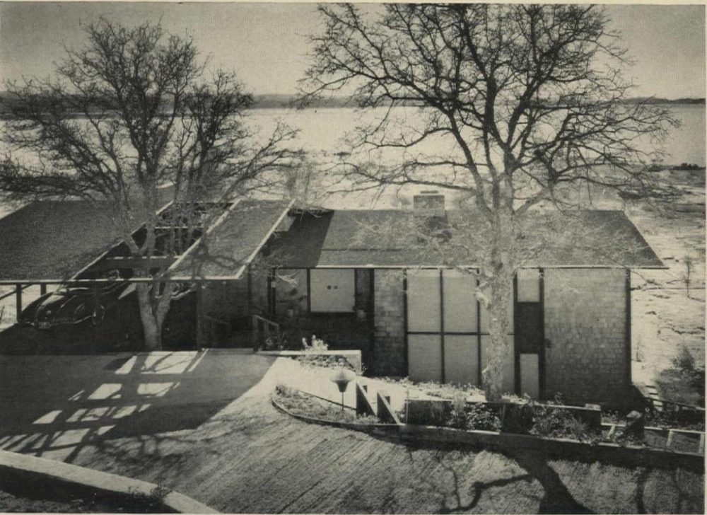 Roseville Sweeping-Roof House, Roseville CA