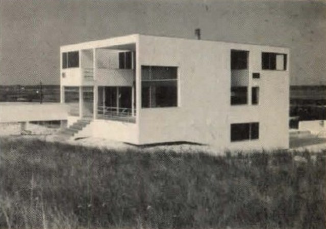 The Weitz House, Quogue NY by Charles Gwathmey