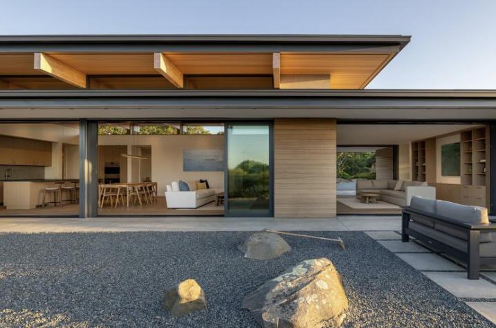 Veil House, Martha's Vineyard MA by Meelena Turkel