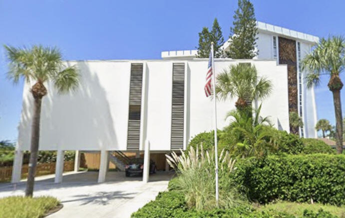 The William and Ann Guisewite Residence and Guest Apartment, Sarasota FL by Jack West